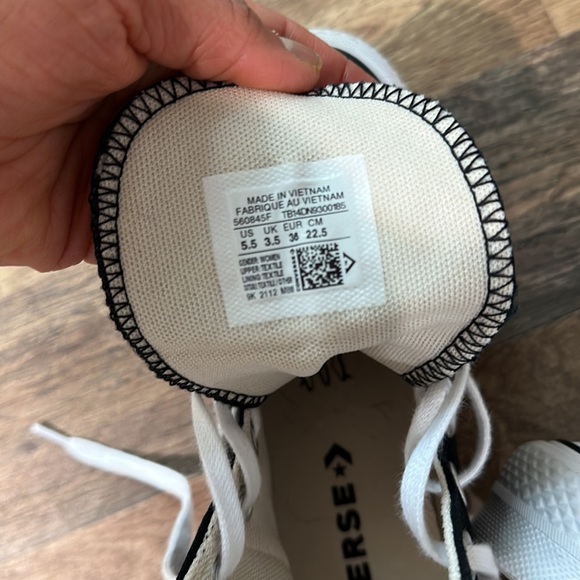 Converse - Picture 4 of 7